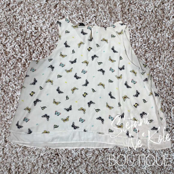 Torrid Butterfly Top - Picture 2 of 3